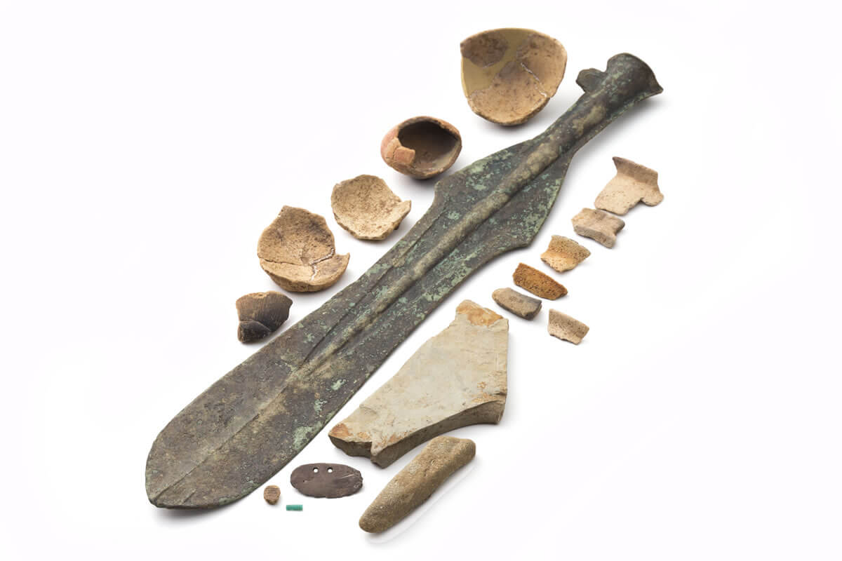重留遺跡の広型銅矛（国重文）の画像